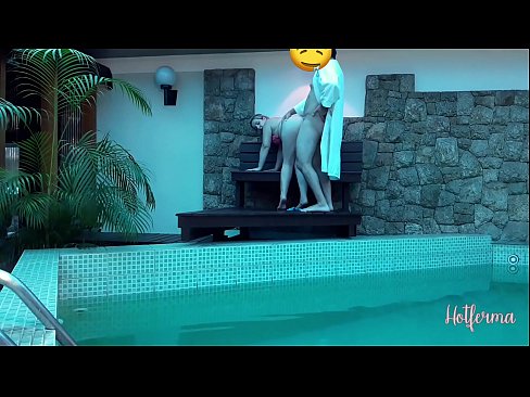❤️ Boss kutsub neiu basseini, kuid ei suutnud vastu panna kuumale ❤️ Pornovideo at et.hentaizm.ru ❤